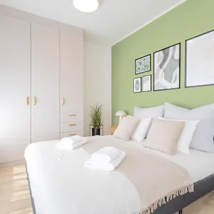  Apartament Bright 2br - 7th Floor, Balcony, Free Parking By Gravity