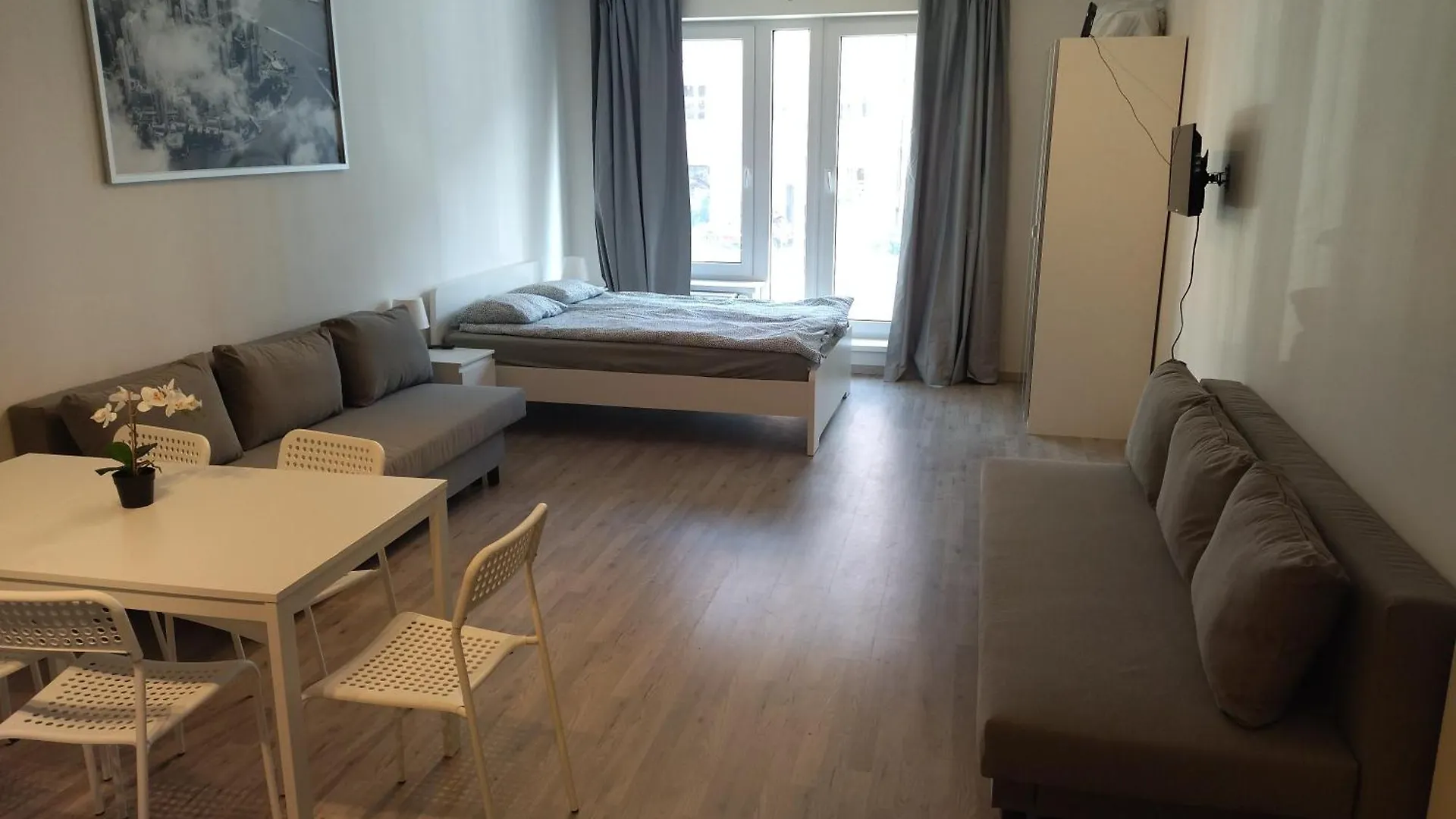 Brand New Studio Apartment #24 In Elite Residence With Free Secure Parking In The Center Praga